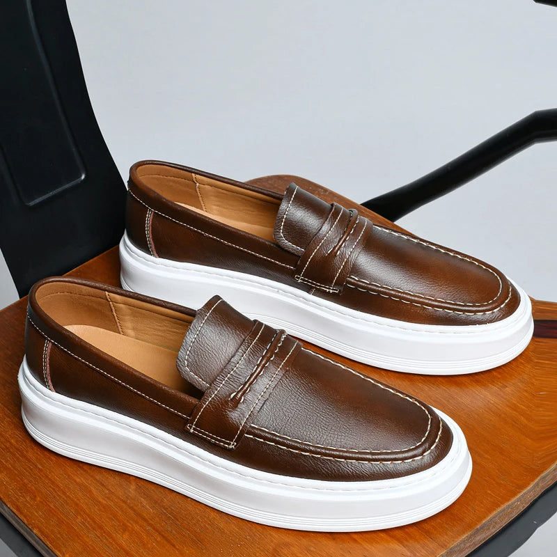 Sapatos de barco em pele