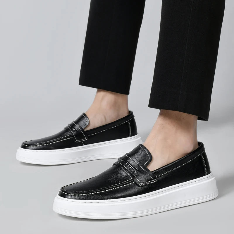 Sapatos de barco em pele