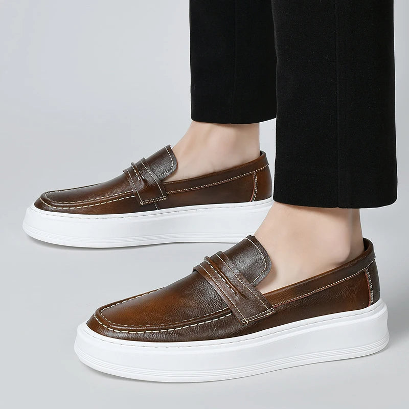 Sapatos de barco em pele