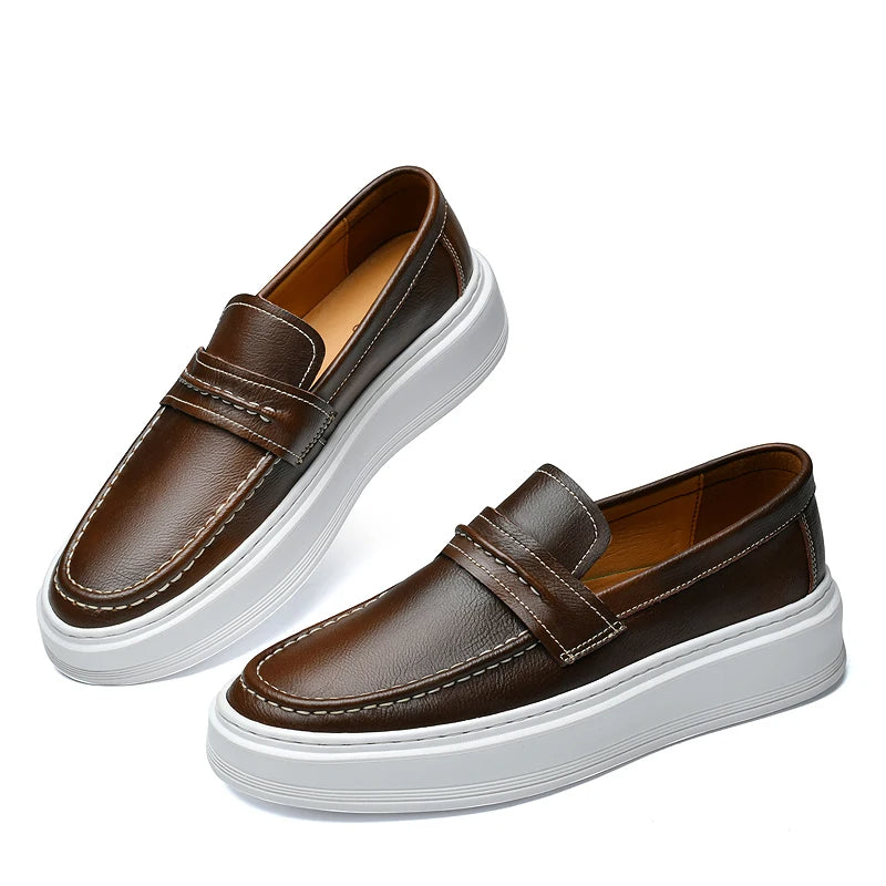 Sapatos de barco em pele