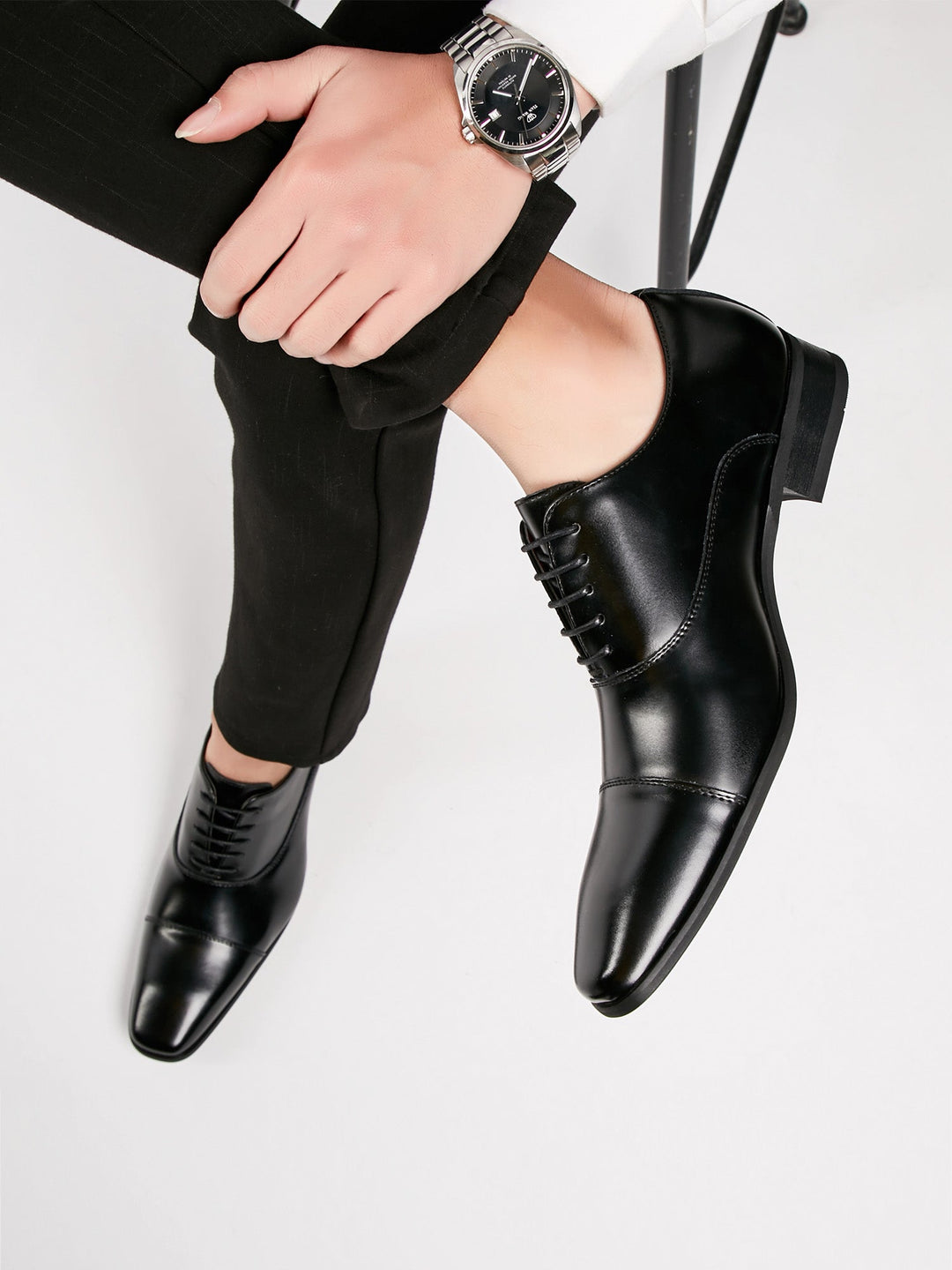 Sapatos de negócios chiques