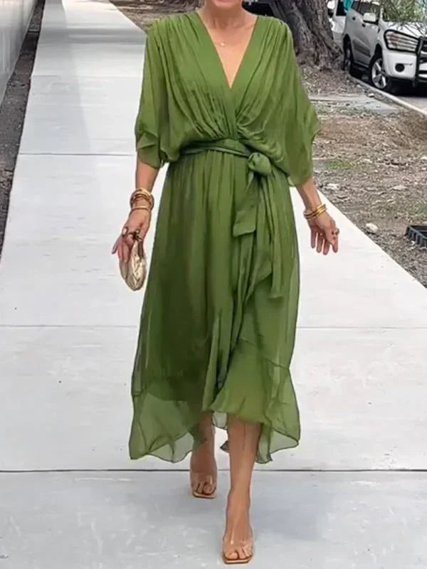 Vestido em chiffon de seda com decote em V