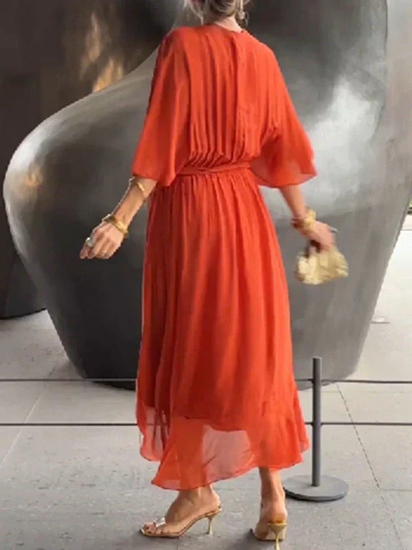 Vestido em chiffon de seda com decote em V