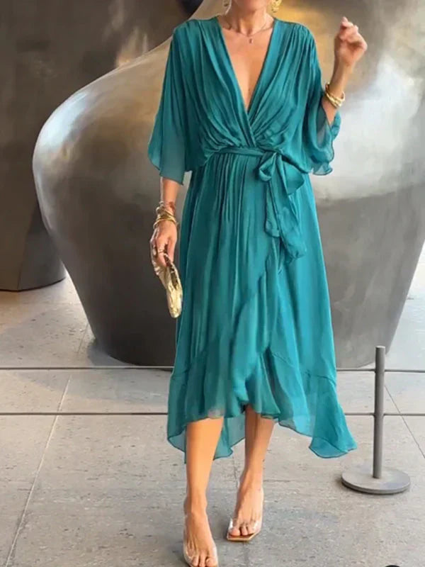 Vestido em chiffon de seda com decote em V