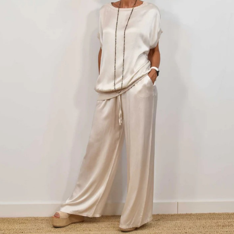 Conjunto feminino elegante