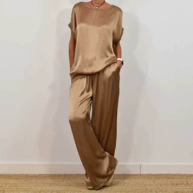 Conjunto feminino elegante