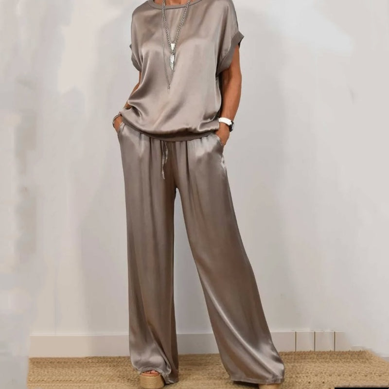Conjunto feminino elegante