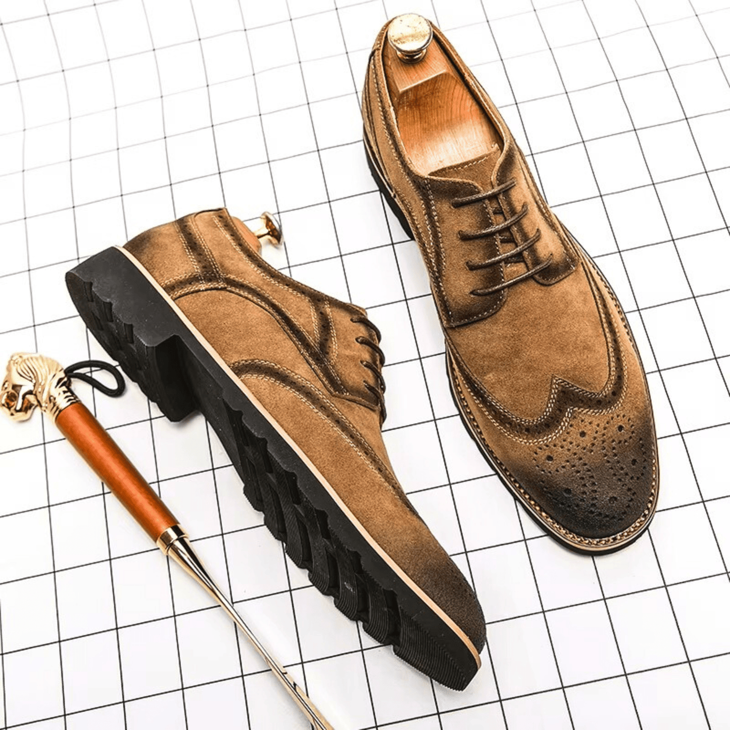 Sapatos Oxford de camurça